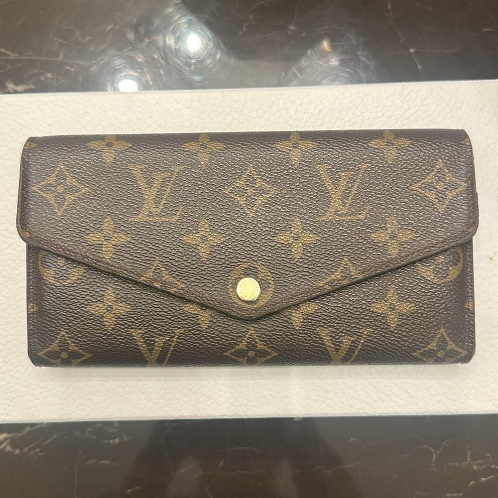 Louis Vuitton Sarah Wallet